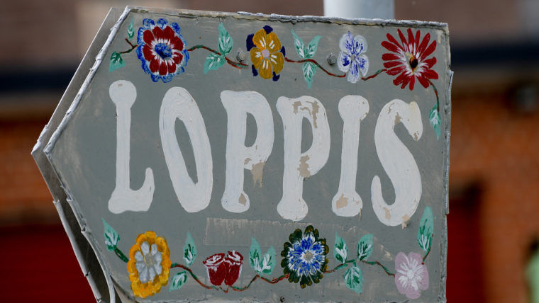 15735802-en-loppisskylt1-760x428-2